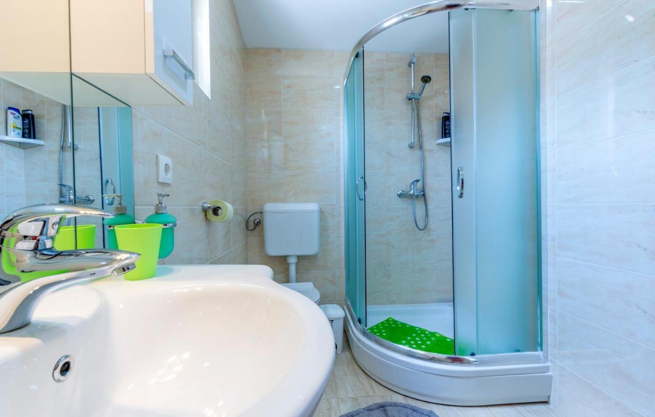 Apartments Listes ميلنا المظهر الخارجي الصورة