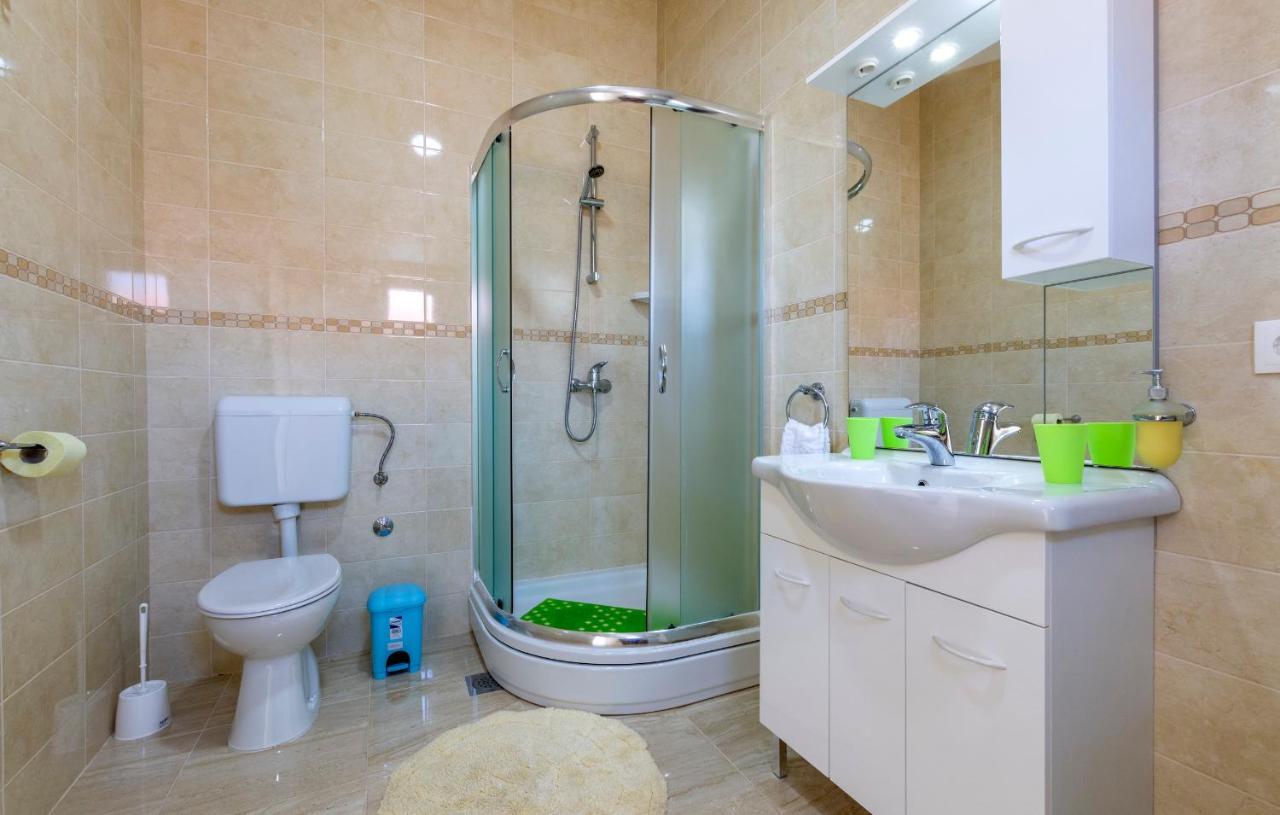 Apartments Listes ميلنا المظهر الخارجي الصورة
