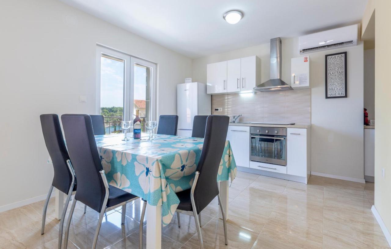 Apartments Listes ميلنا المظهر الخارجي الصورة