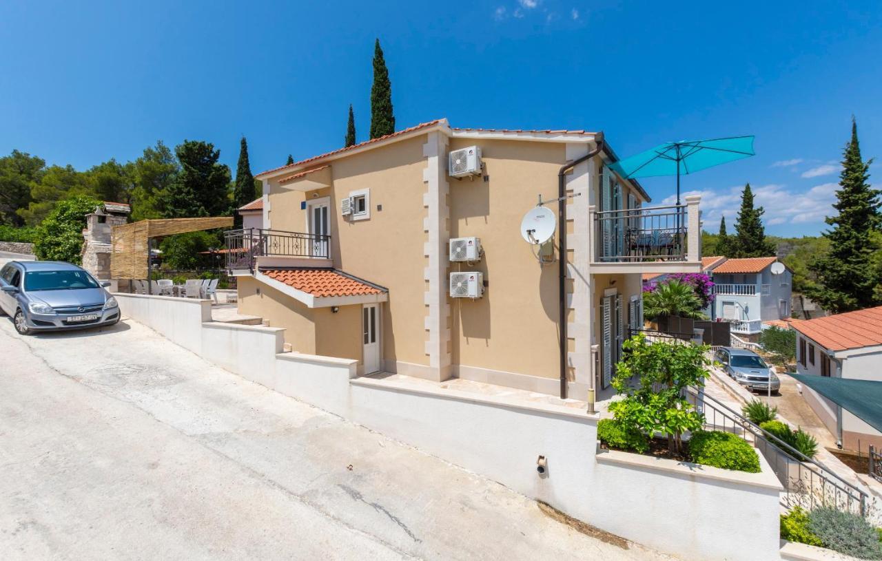 Apartments Listes ميلنا المظهر الخارجي الصورة