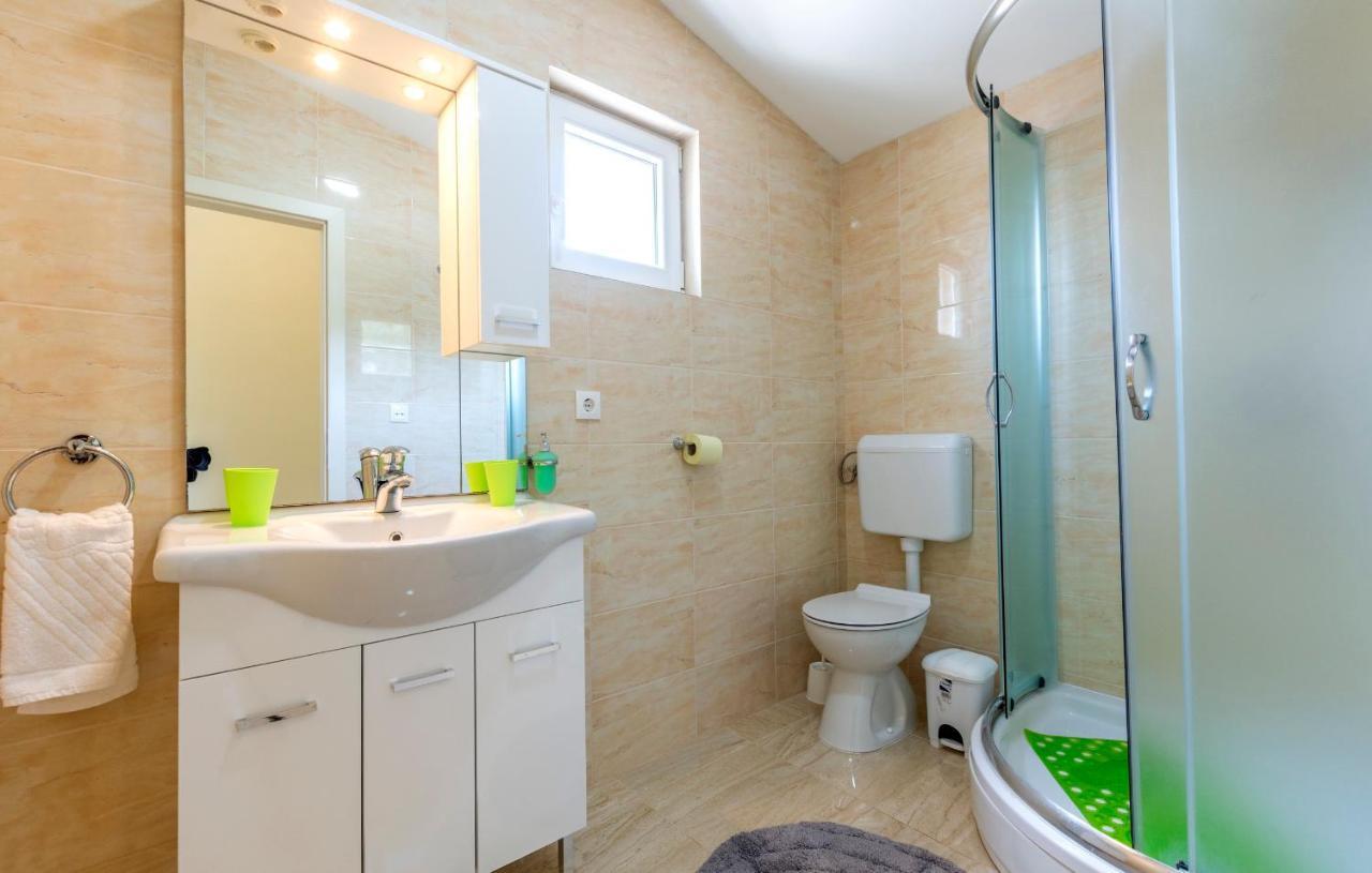 Apartments Listes ميلنا المظهر الخارجي الصورة