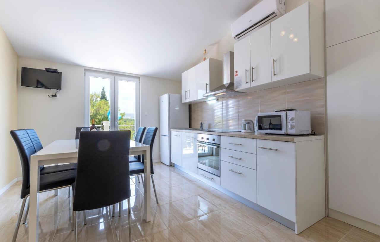 Apartments Listes ميلنا المظهر الخارجي الصورة